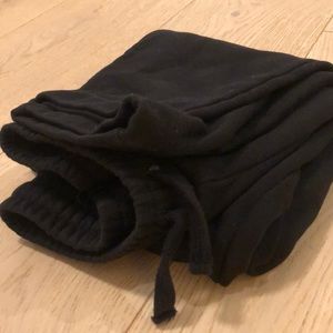 Zara Simple Black Sweats